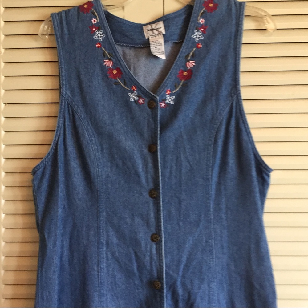 Vintage Woman’s M Lightweight Denim Button front